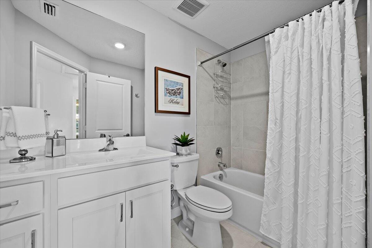 6013 Woods Edge Circle, Riviera Beach, FL 33410 photo 15