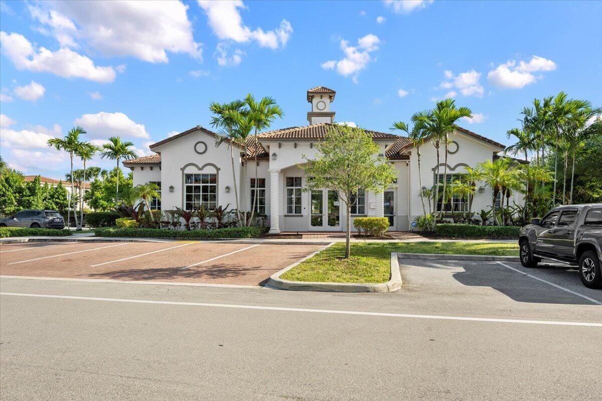 6013 Woods Edge Circle, Riviera Beach, FL 33410 photo 20