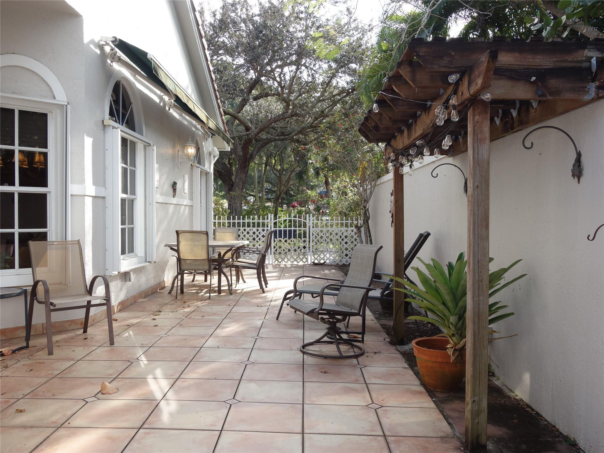 4106 Carriage Drive 5C — photo 2