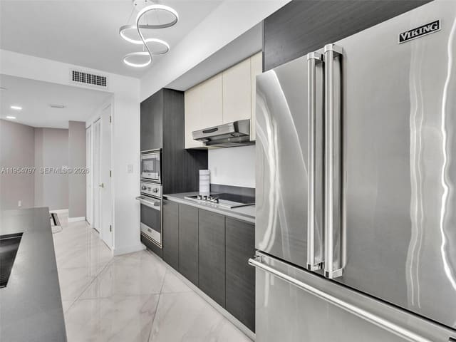 9821 E Bay Harbor Drive 302, sold in Bay Harbour Island, Bay Harbor Islands, FL