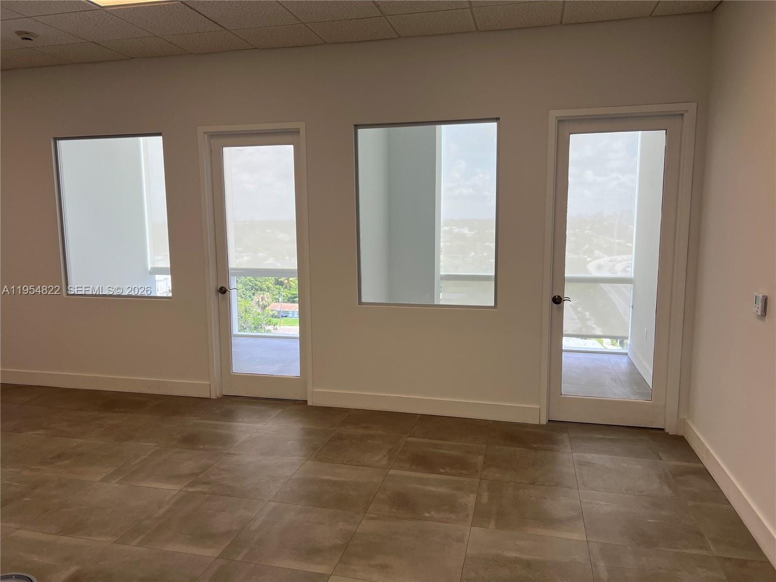 20200 W Dixie Highway 903, Miami, FL 33180 photo 21