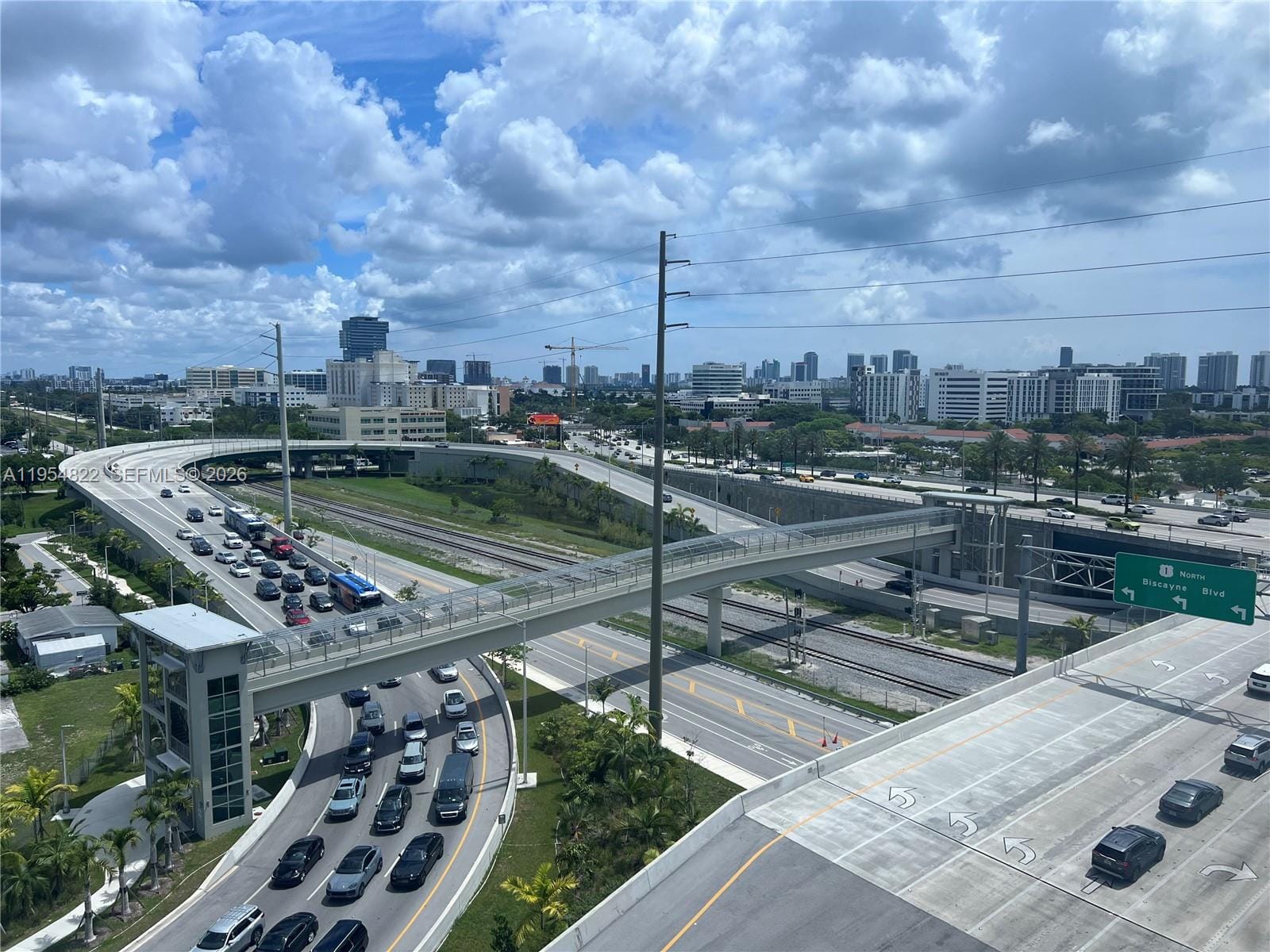 20200 W Dixie Highway 903, Miami, FL 33180 photo 26