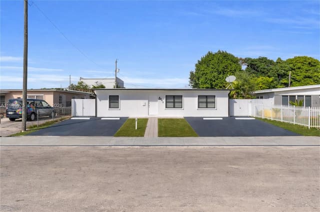 841 E 15th Place, sold in Sun-Tan Village Sec 4, Hialeah, FL