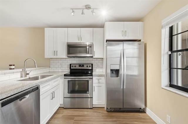 10551 W Broward Boulevard 310, sold in Plantation Racquet Club, Plantation, FL