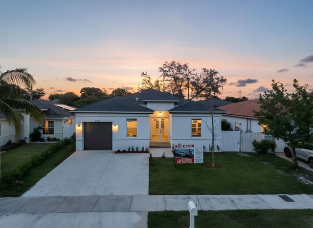 2531 NW 14th Court, sold in Washington Park Fourth Ad, Fort Lauderdale, FL