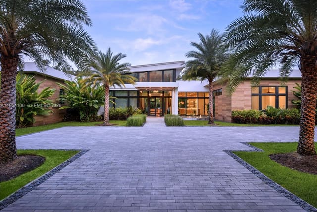 11050 SW 69th Avenue, Pinecrest, FL 33156