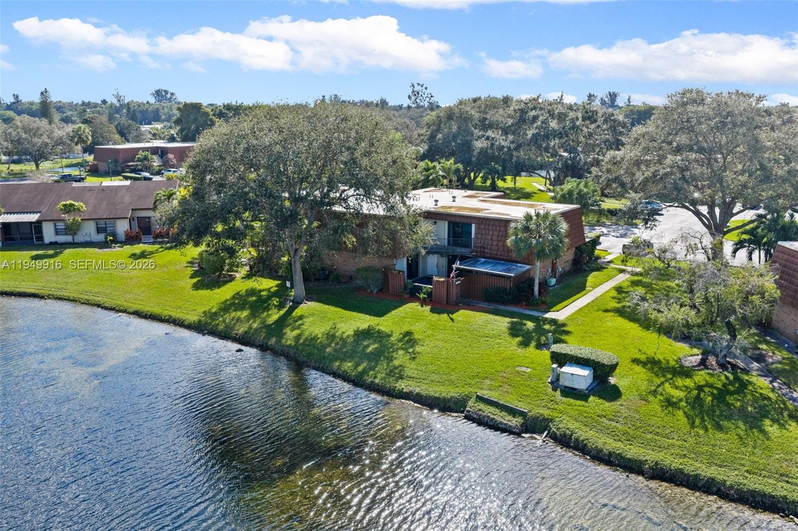 11875 SW 12th Place, Davie, FL 33325 photo 3
