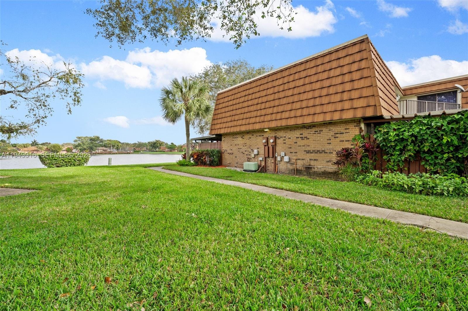11875 SW 12th Place, Davie, FL 33325 photo 4