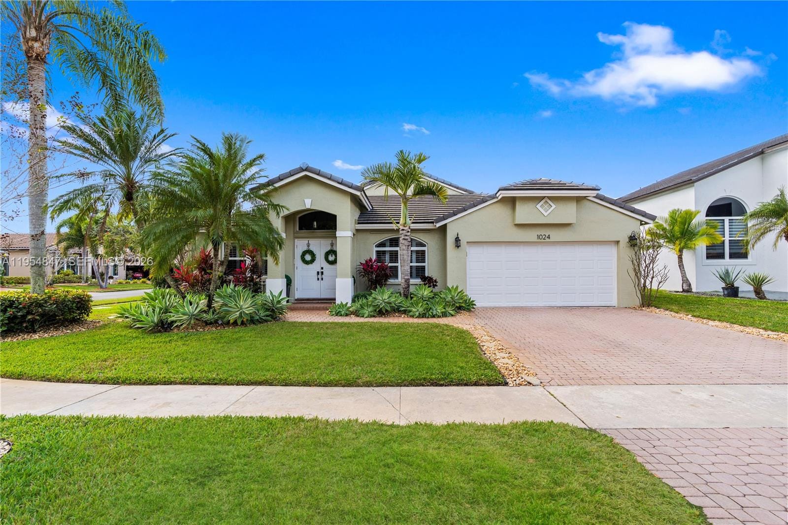 4 bedroom home for sale at 1024 184th, Pembroke Pines, FL 33029 — $785,000