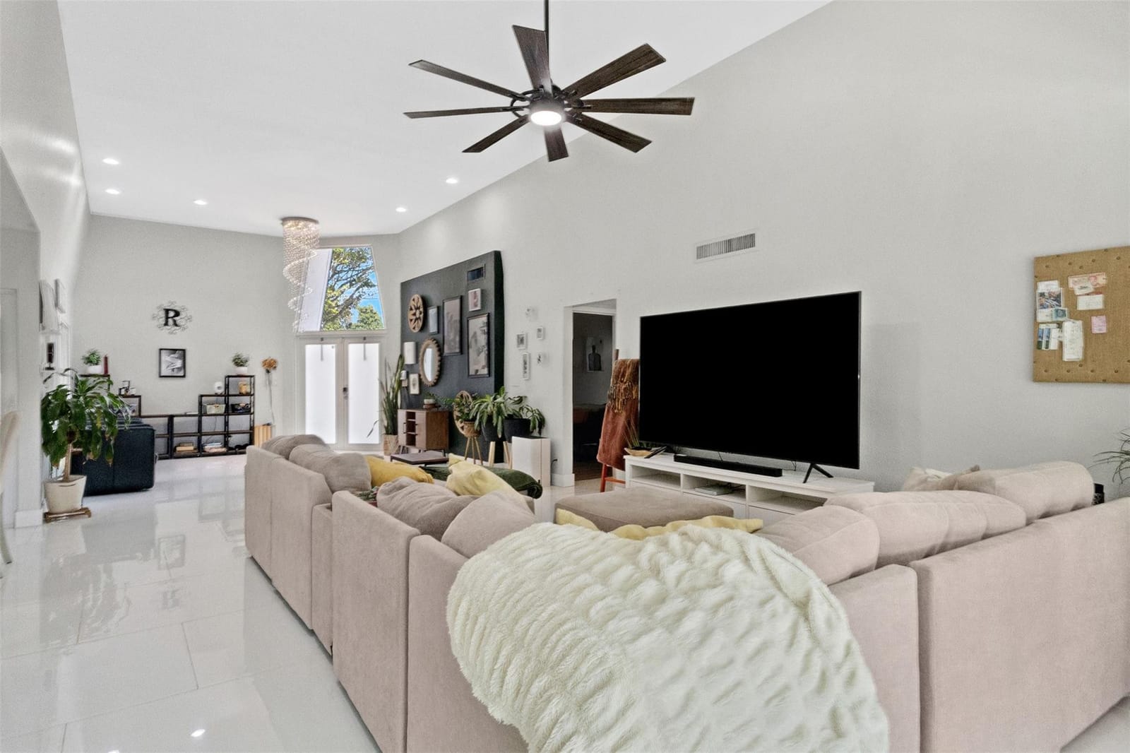 5702 Melaleuca Drive — photo 12