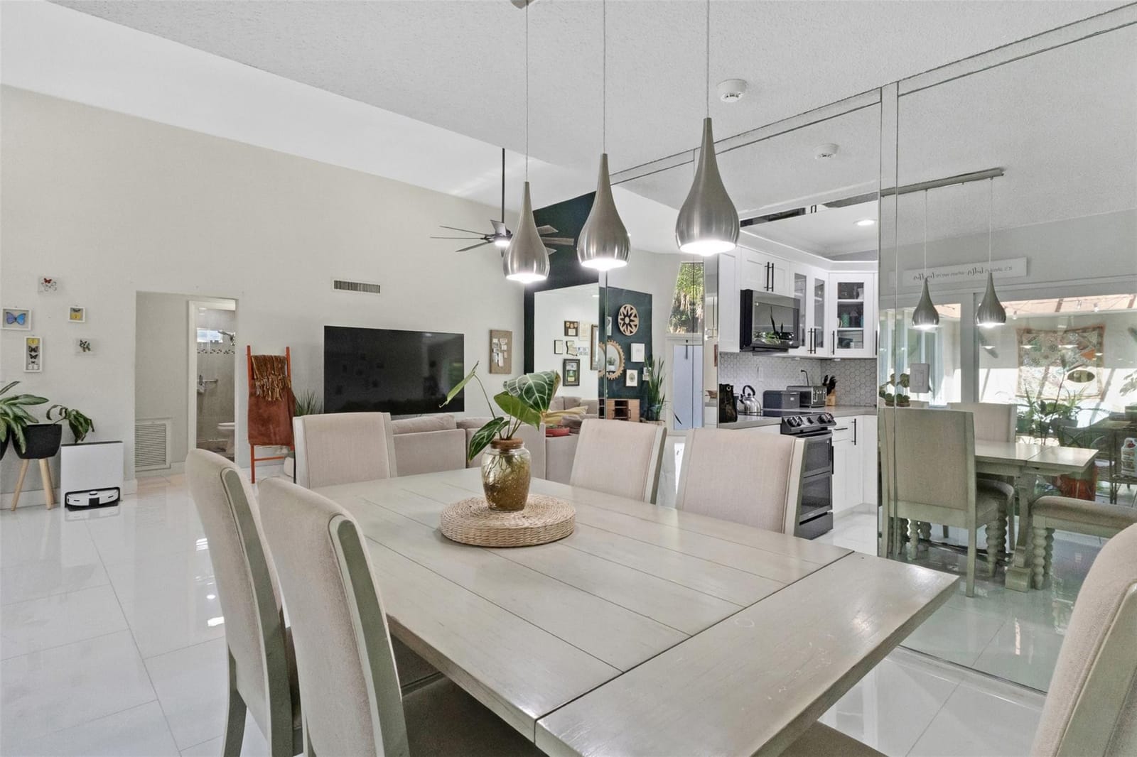 5702 Melaleuca Drive, Tamarac, FL 33319 photo 25