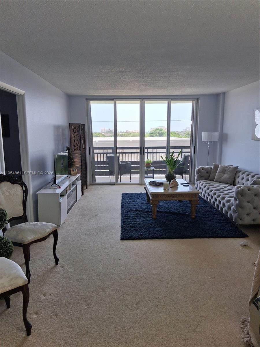 555 NW 4th Avenue 4150 — photo 2