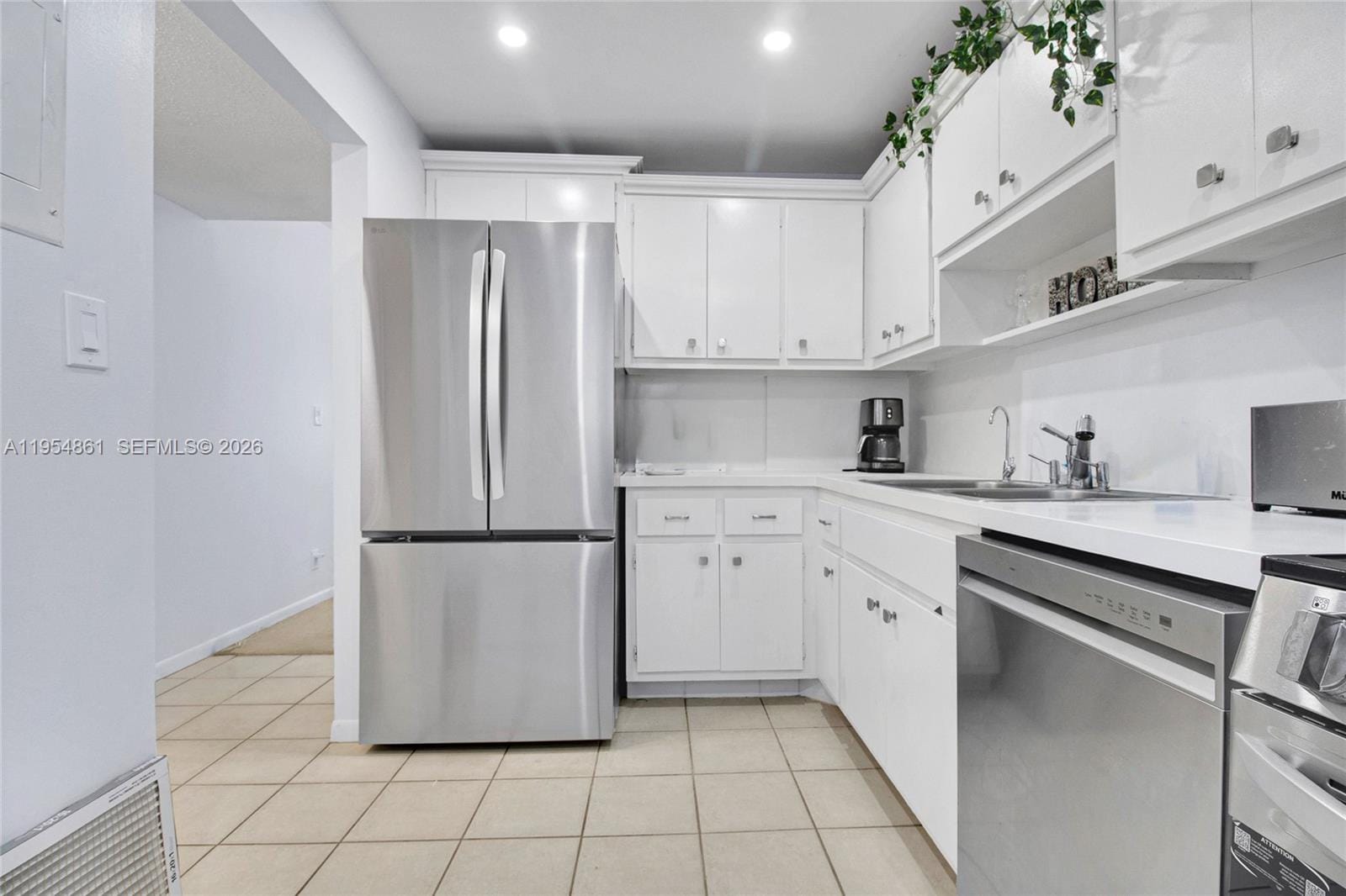 555 NW 4th Avenue 4150 — photo 8