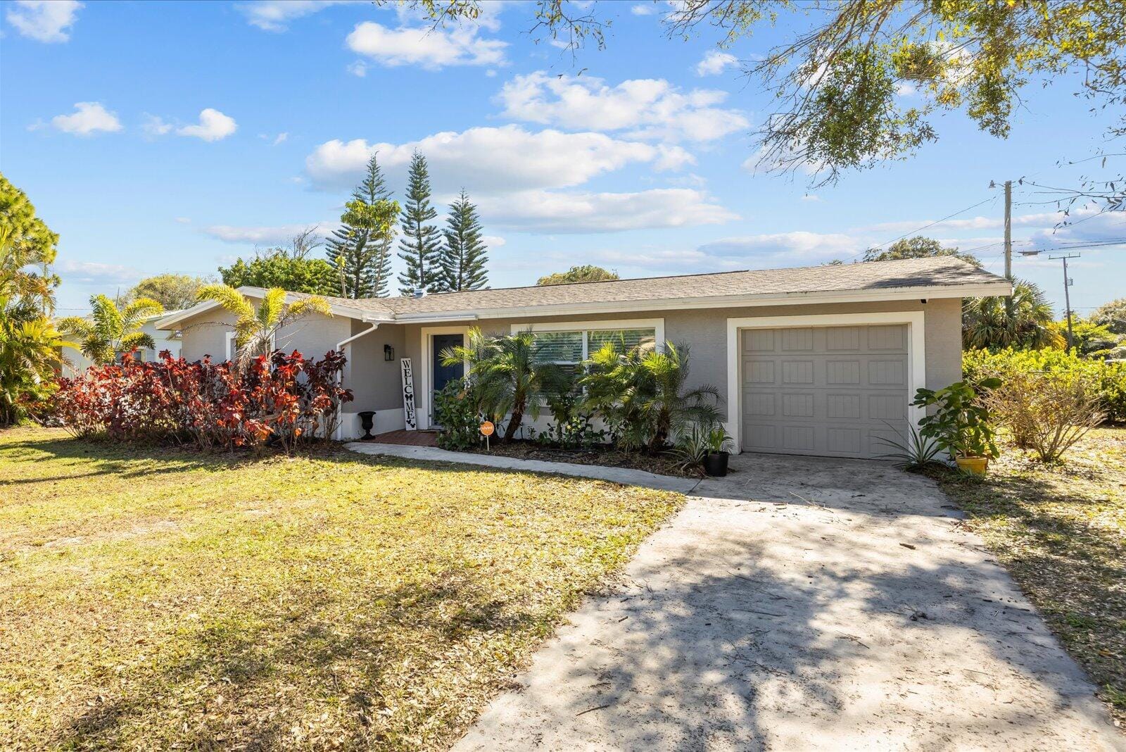 907 Antigua Avenue — photo 2