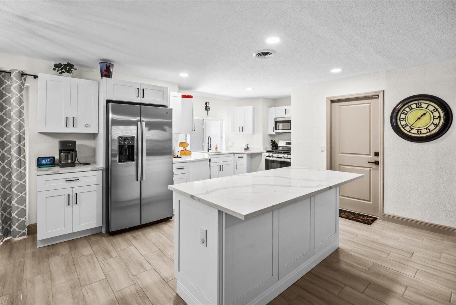 907 Antigua Avenue — photo 11