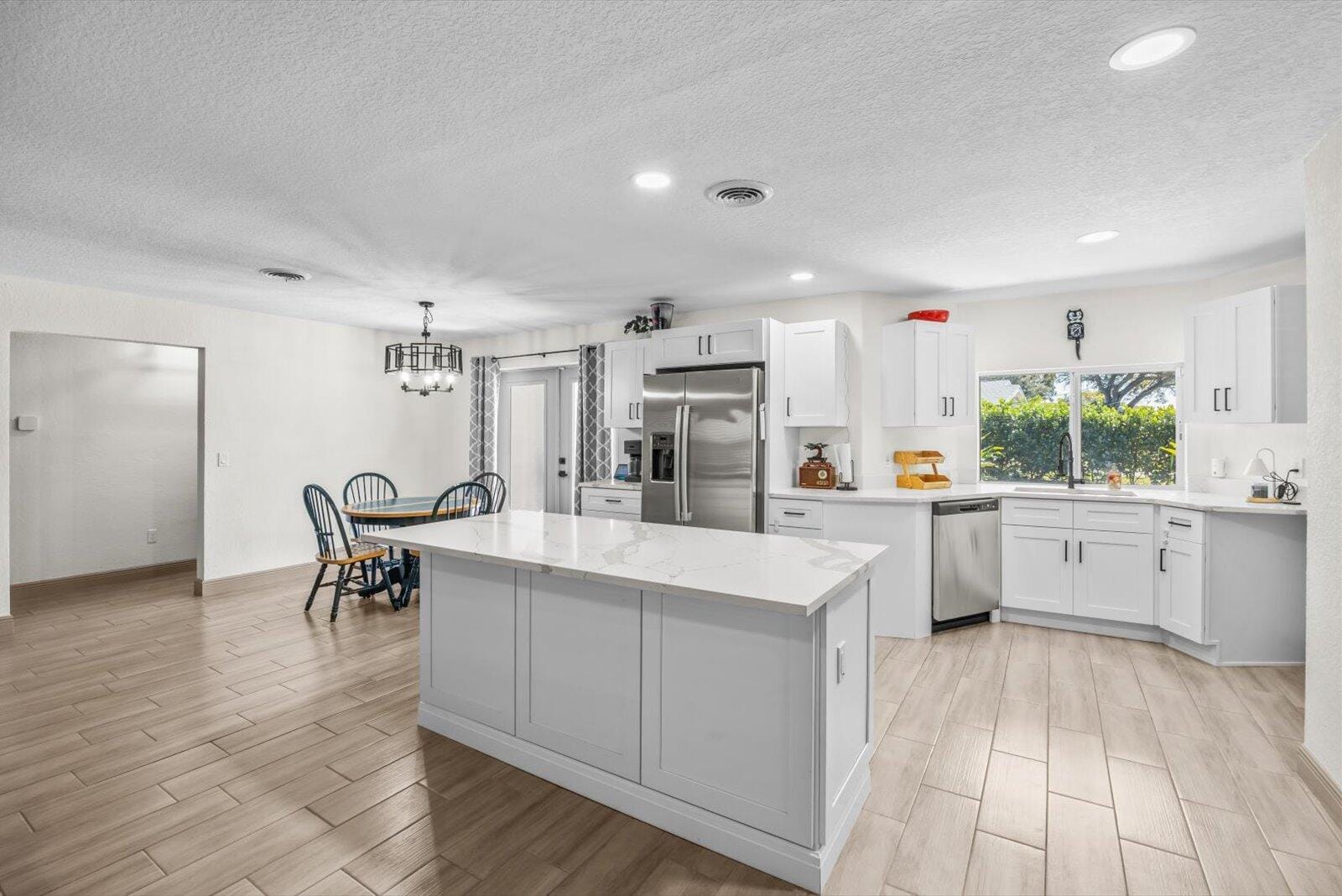 907 Antigua Avenue, Fort Pierce, FL 34982 photo 13