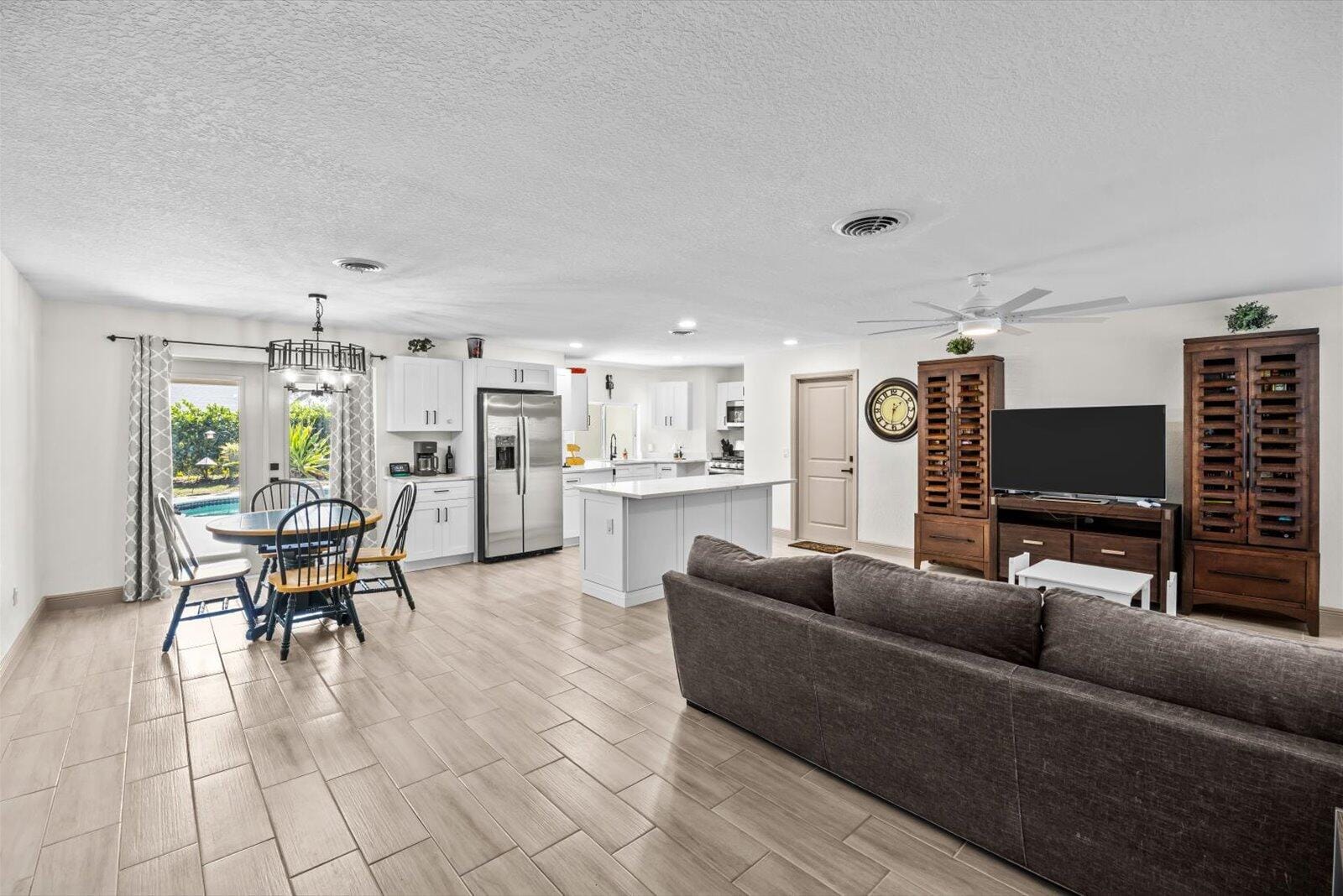 907 Antigua Avenue — photo 6