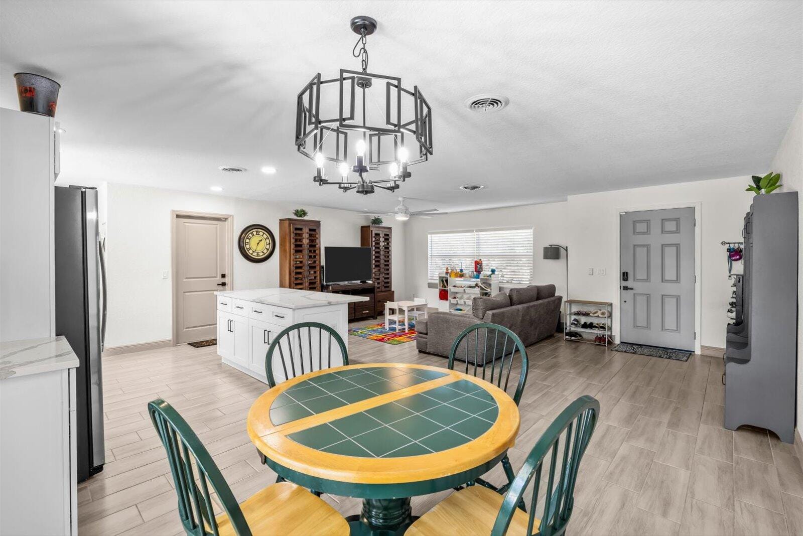 907 Antigua Avenue — photo 10