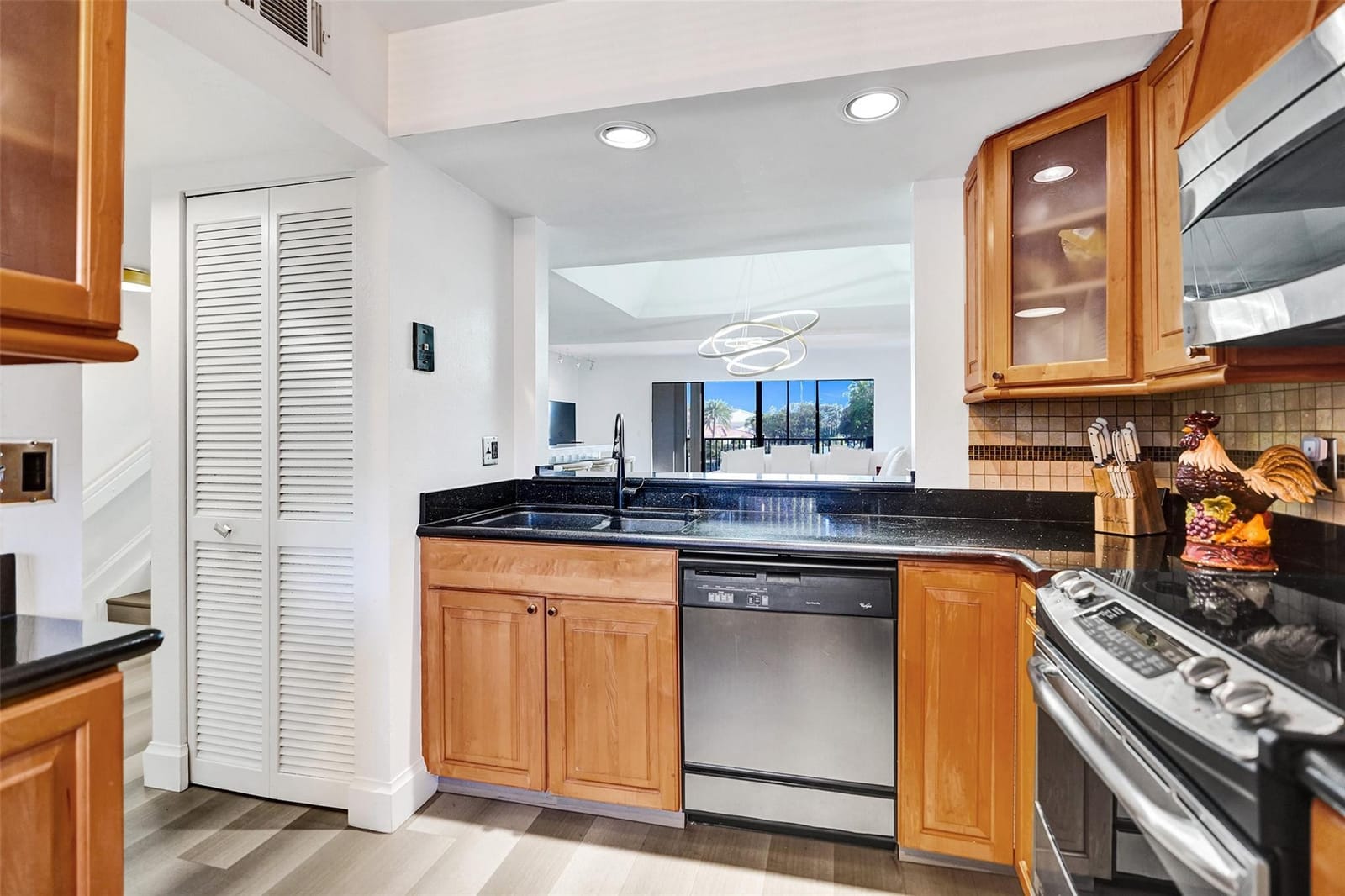 270 Captains Walk 310, Delray Beach, FL 33483 photo 17