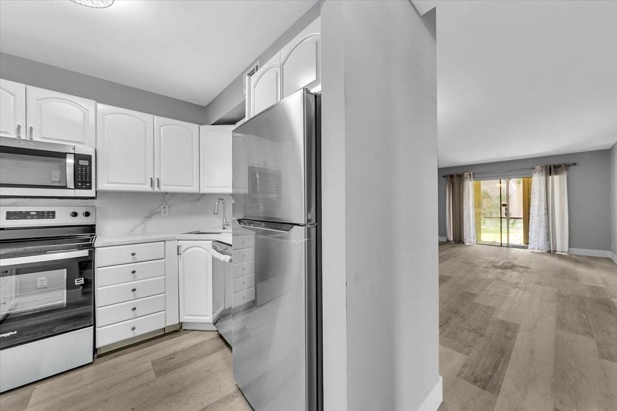 8380 Lagos De Campo Boulevard 110 — photo 4