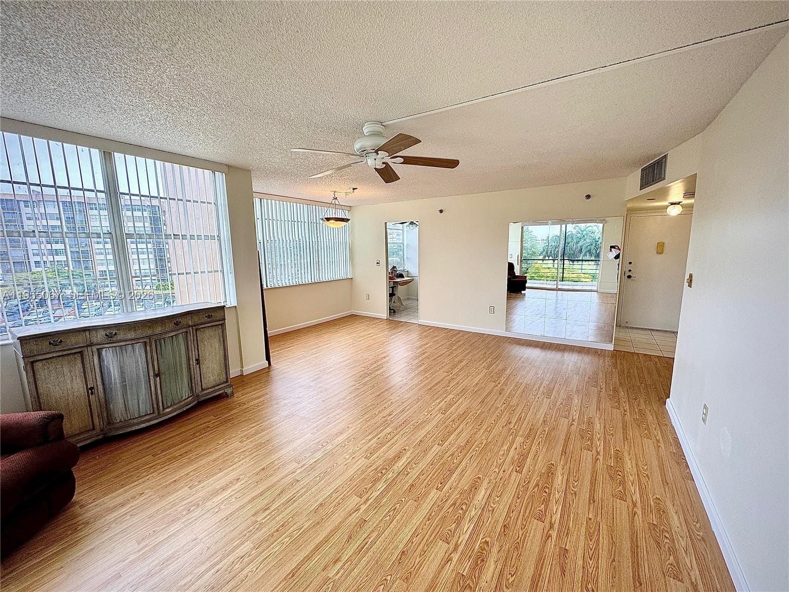 1100 Saint Charles Place 411 — photo 5