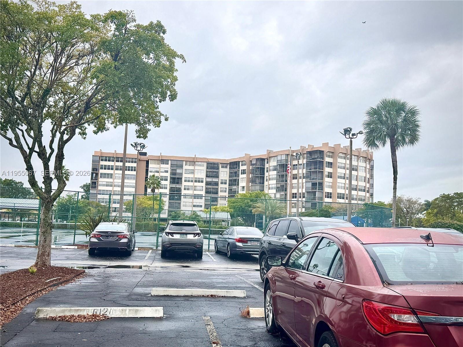 1100 Saint Charles Place 411 — photo 10