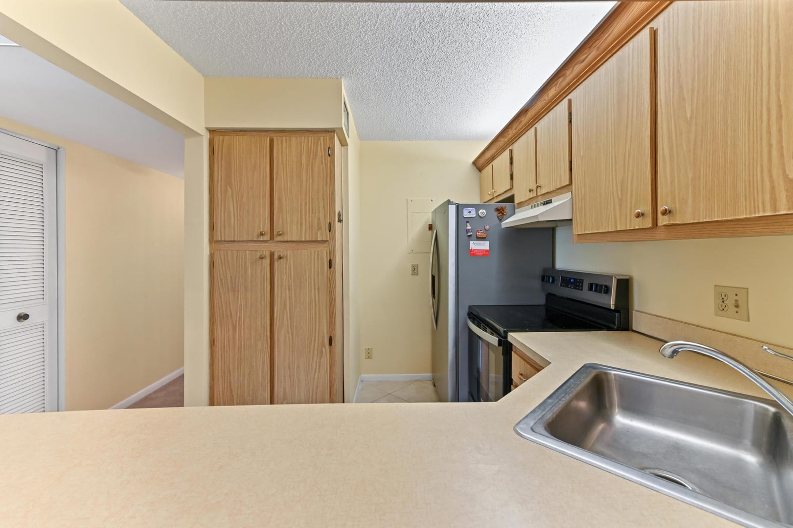 1106 Green Pine Boulevard G3, West Palm Beach, FL 33409 photo 7