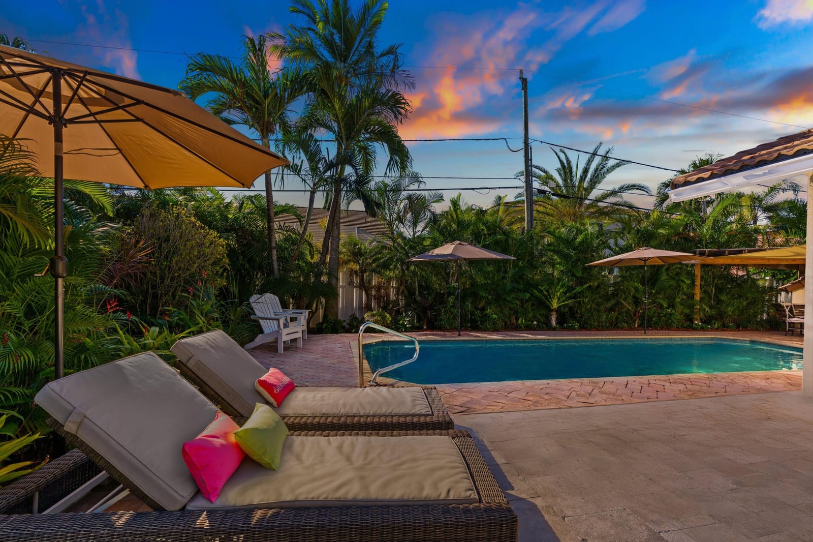 340 N Country Club Boulevard, Boca Raton, FL 33487 photo 2