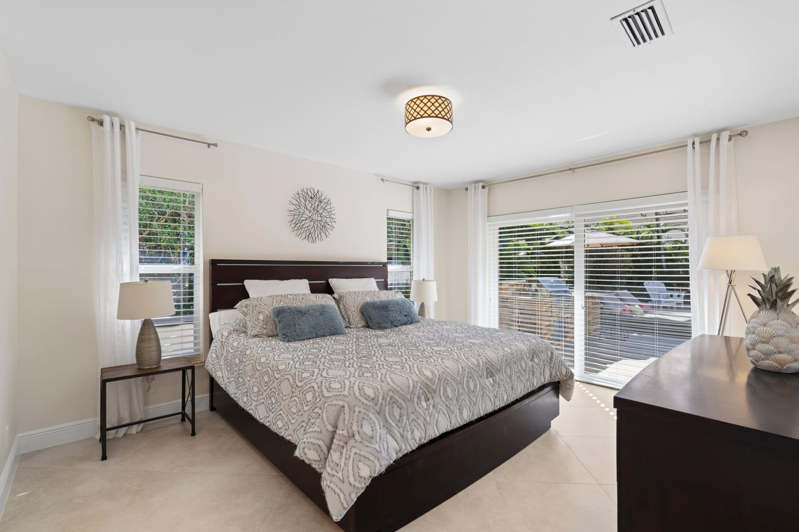 340 N Country Club Boulevard, Boca Raton, FL 33487 photo 11