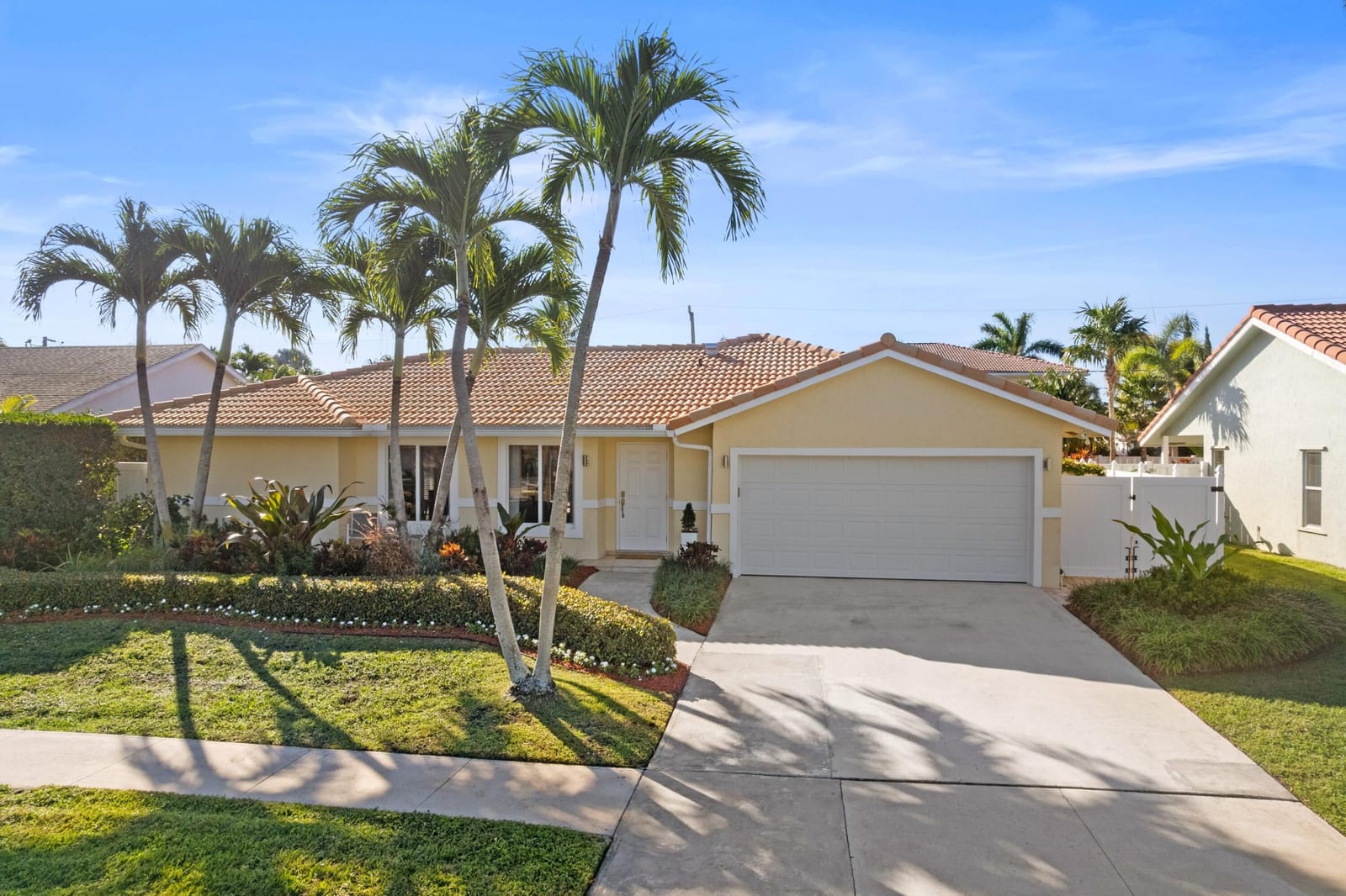 340 N Country Club Boulevard, Boca Raton, FL 33487 photo 27
