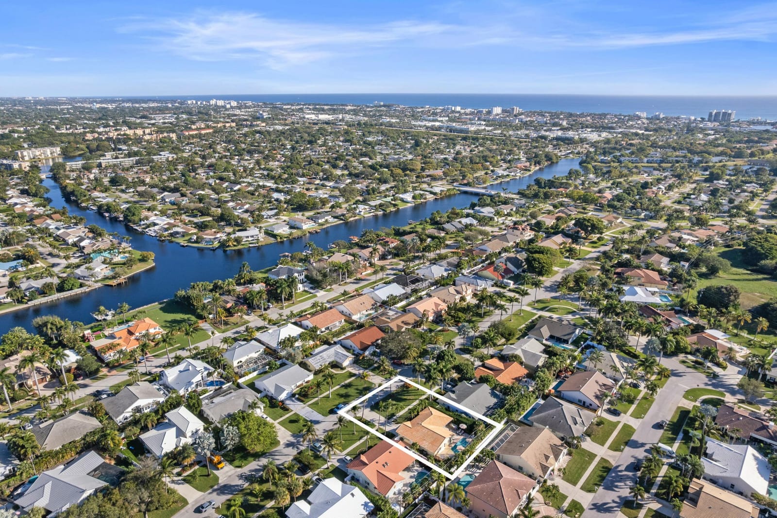 340 N Country Club Boulevard, Boca Raton, FL 33487 photo 4