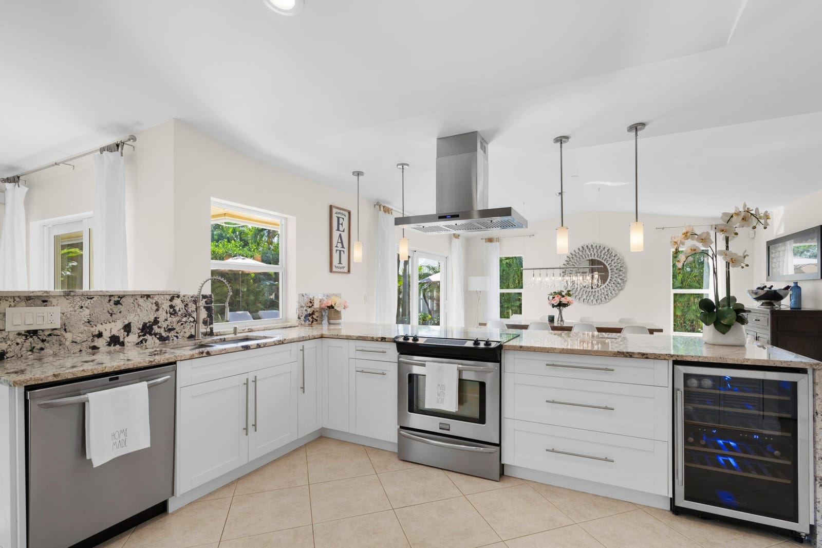 340 N Country Club Boulevard, Boca Raton, FL 33487 photo 8