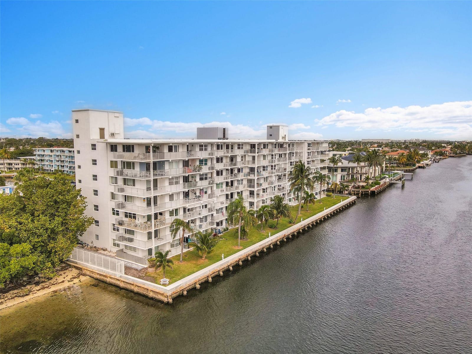 1536 SE 15th Court 310, Deerfield Beach, FL 33441 photo 14