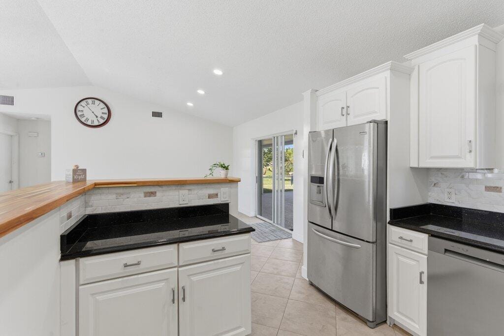 131 NE Naranja Avenue — photo 5