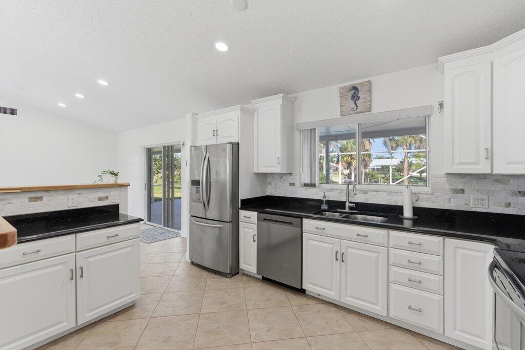 131 NE Naranja Avenue — photo 3