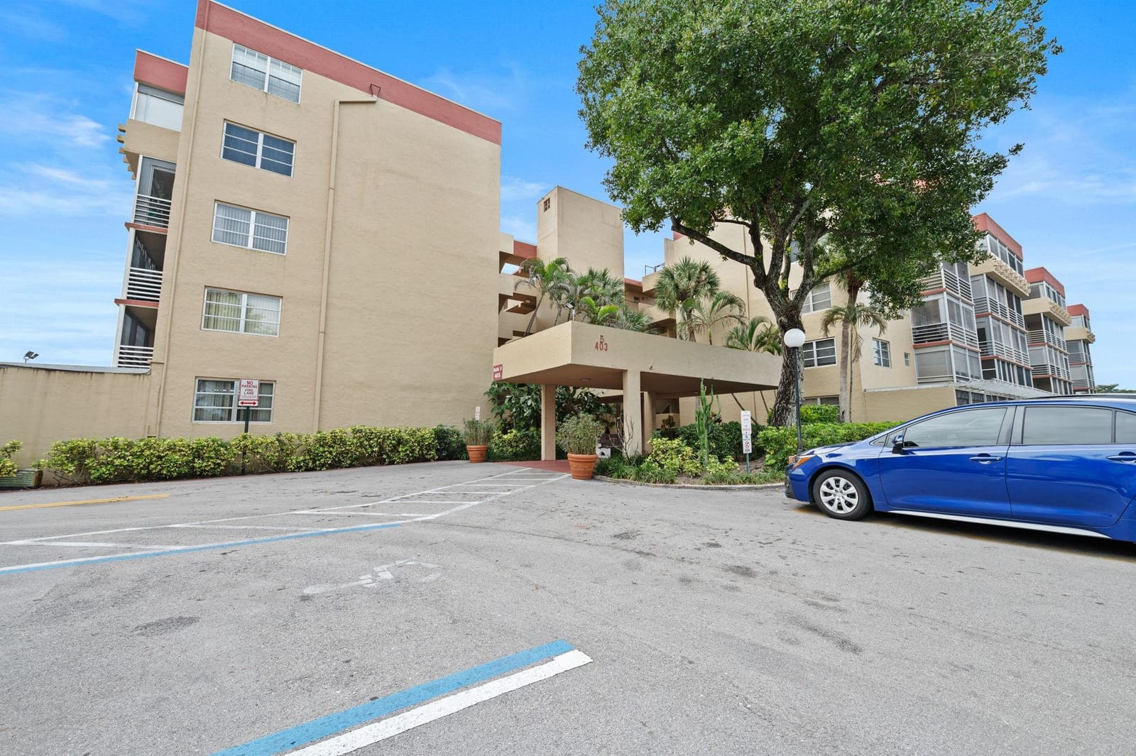 403 NW 68th Avenue 517, Plantation, FL 33317 photo 3
