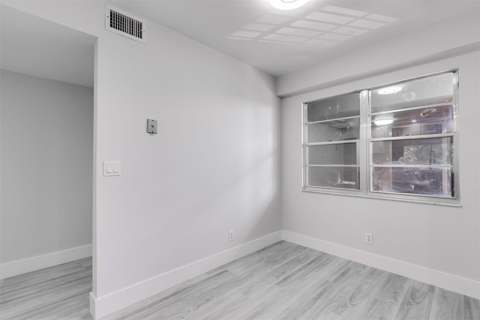 12600 SW 5th Court 408l — photo 8