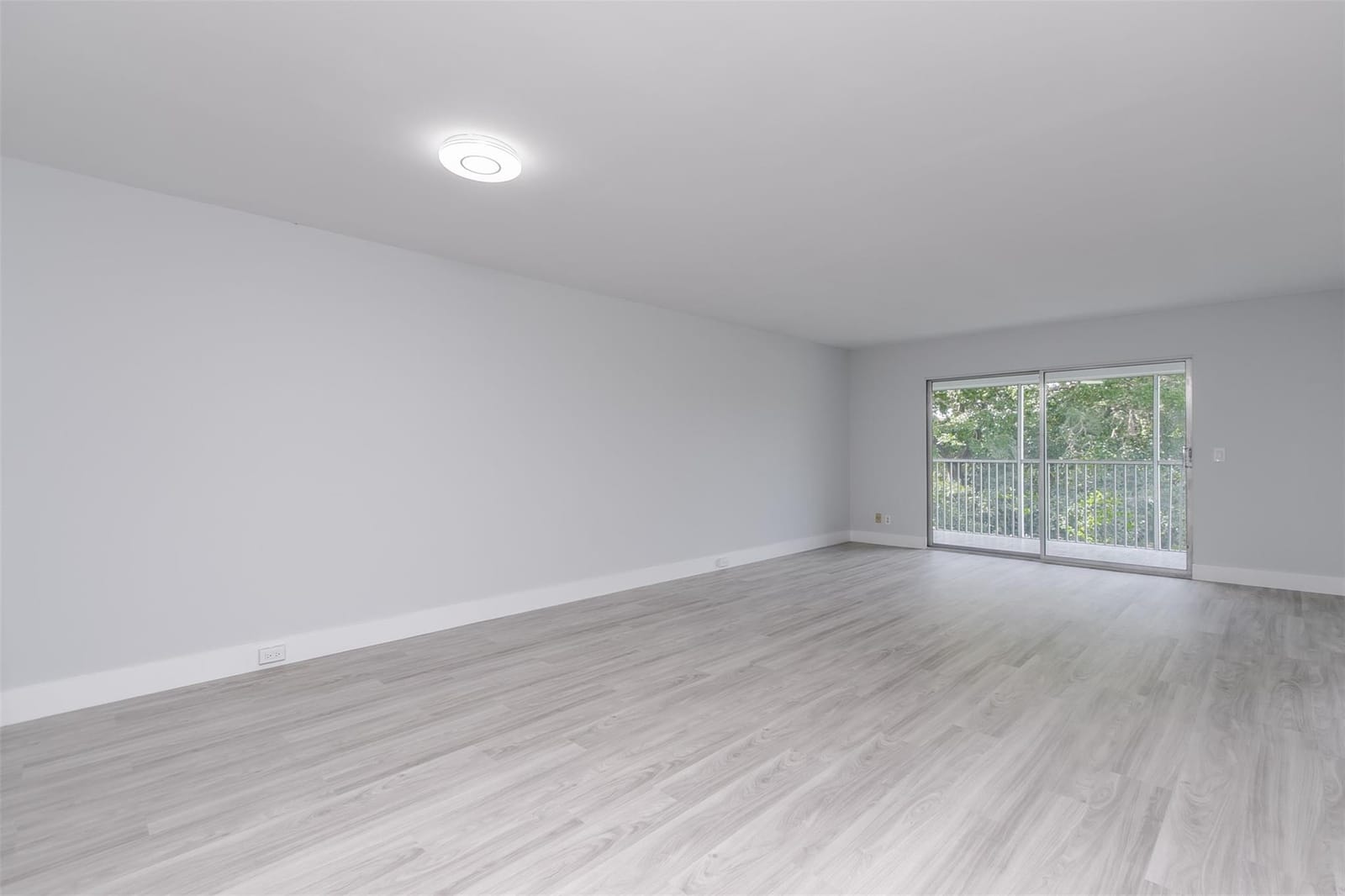 12600 SW 5th Court 408l — photo 10