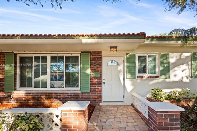 2201 NW 87th Avenue, sold in Pasadena Lakes West, Pembroke Pines, FL