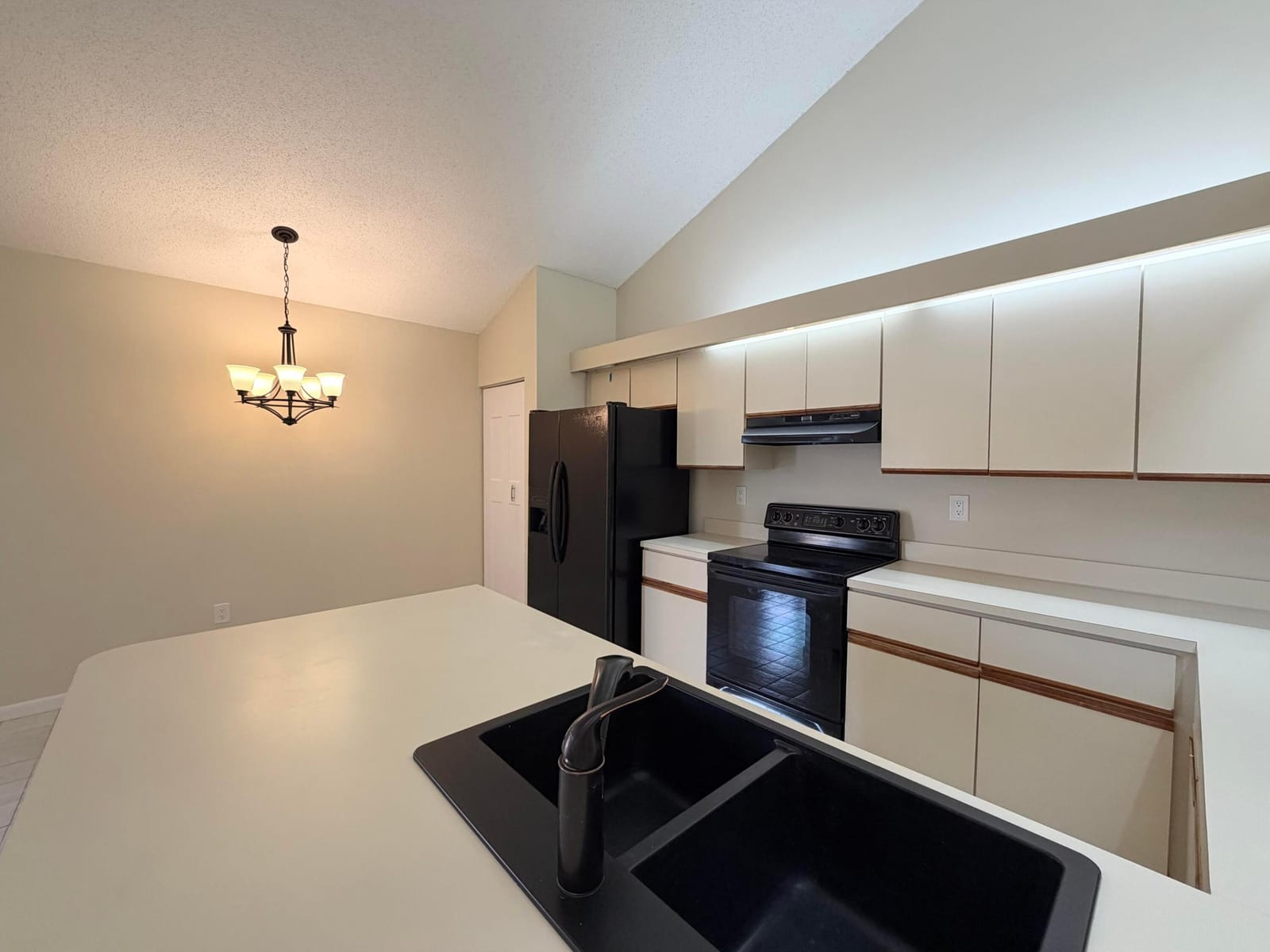 1040 Summit Place Circle B, West Palm Beach, FL 33415 photo 13