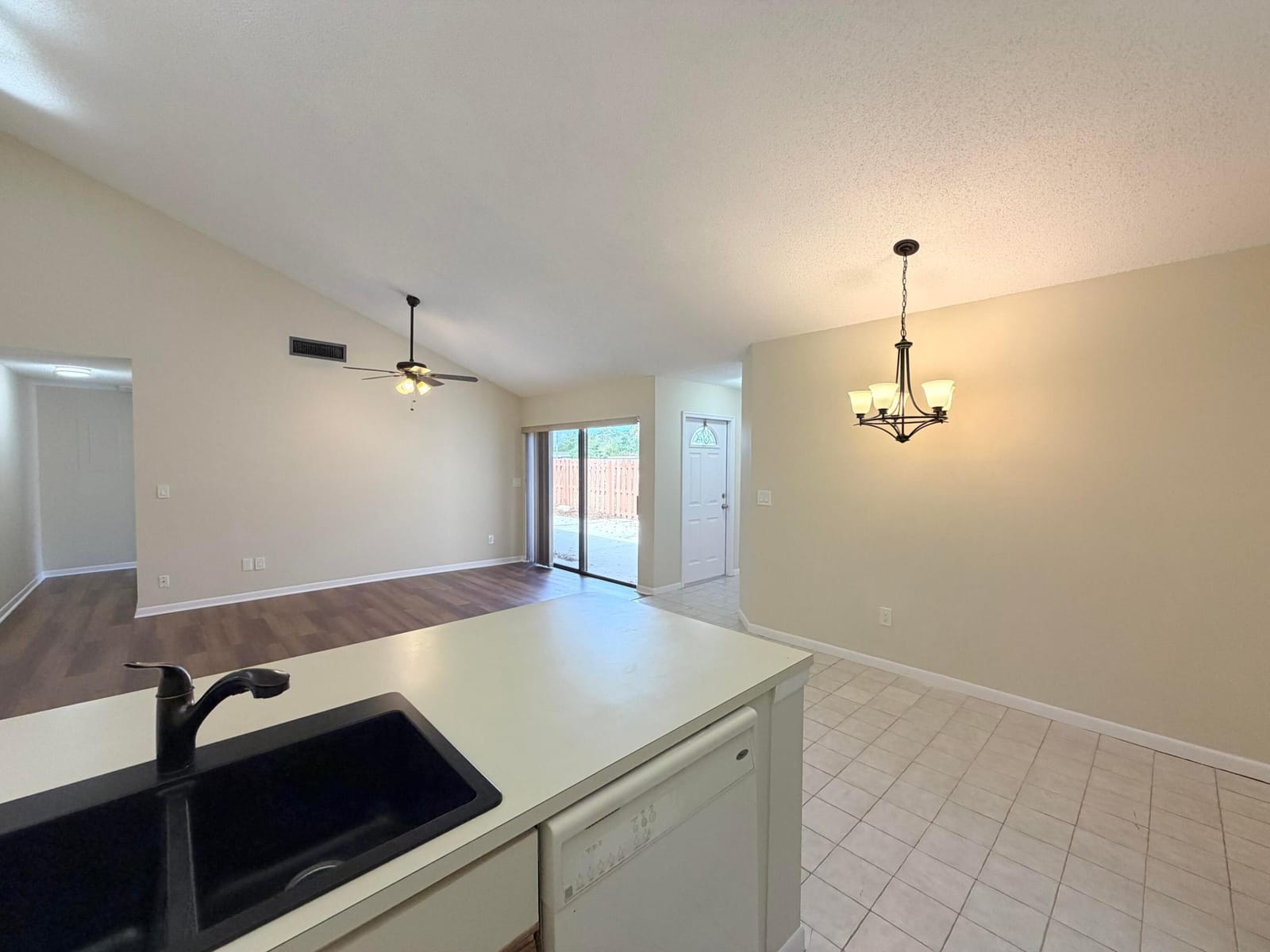1040 Summit Place Circle B, West Palm Beach, FL 33415 photo 14