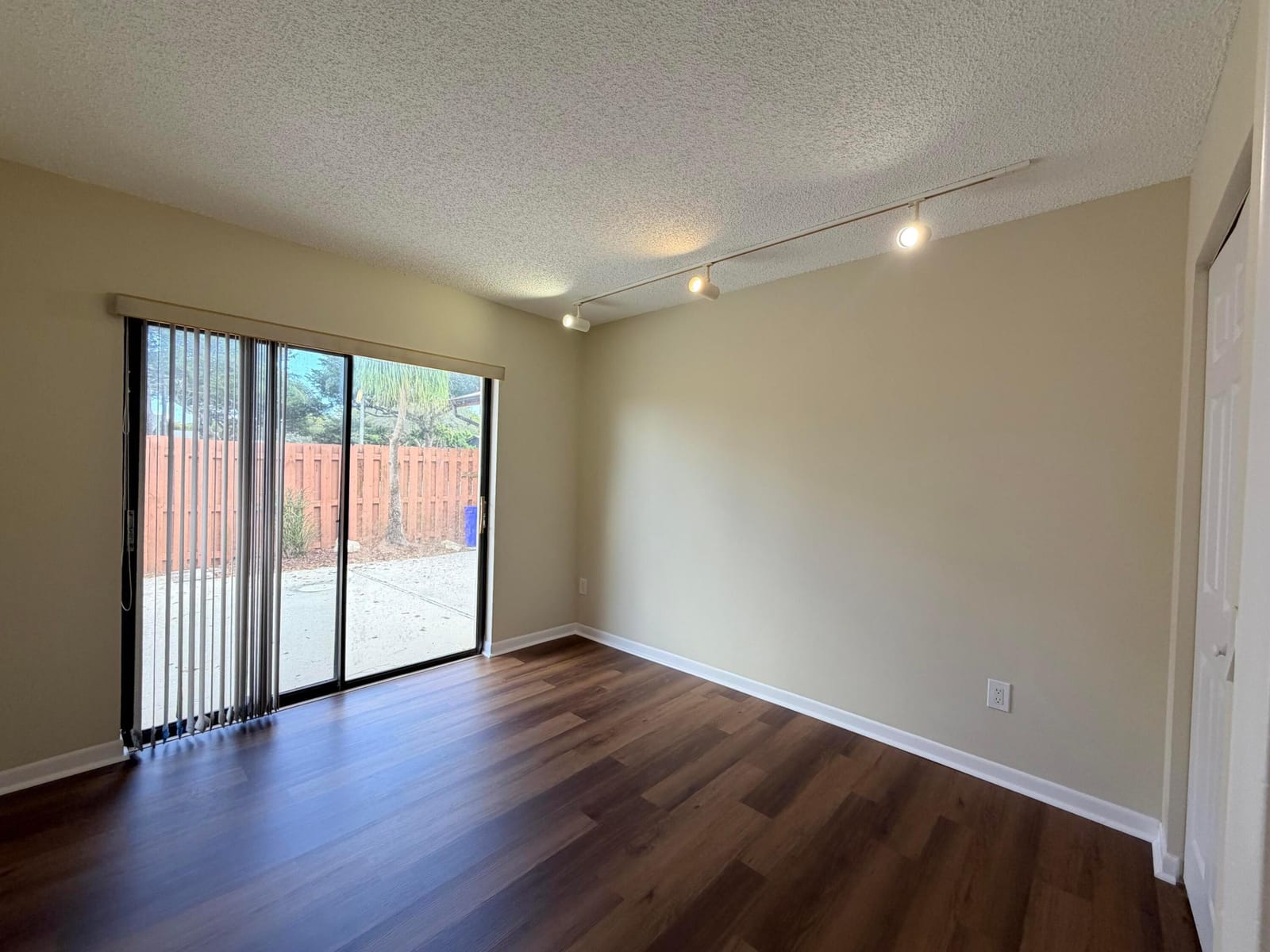 1040 Summit Place Circle B, West Palm Beach, FL 33415 photo 25
