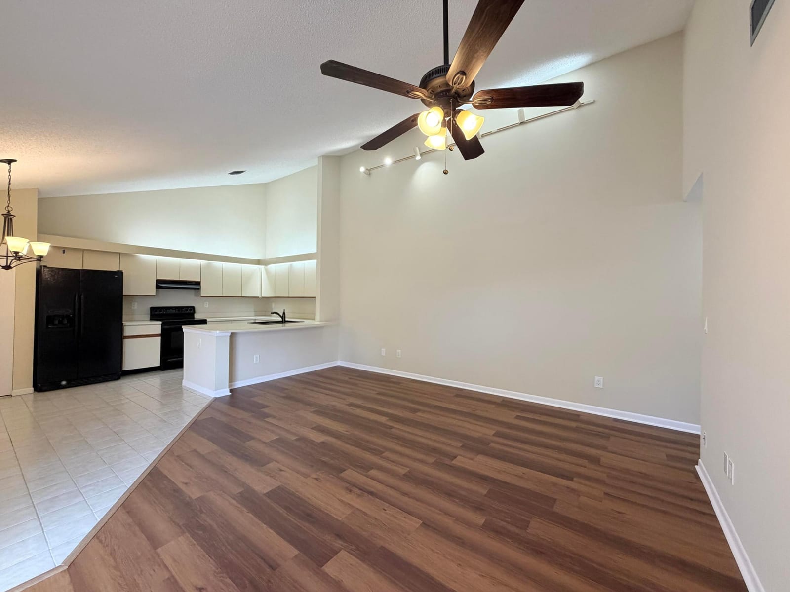 1040 Summit Place Circle B — photo 7