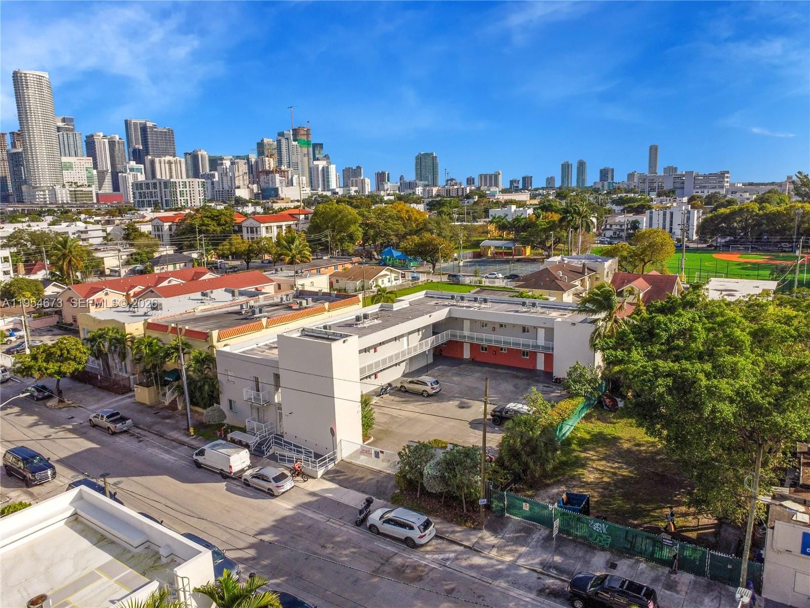 750 SW 2nd Street — photo 3