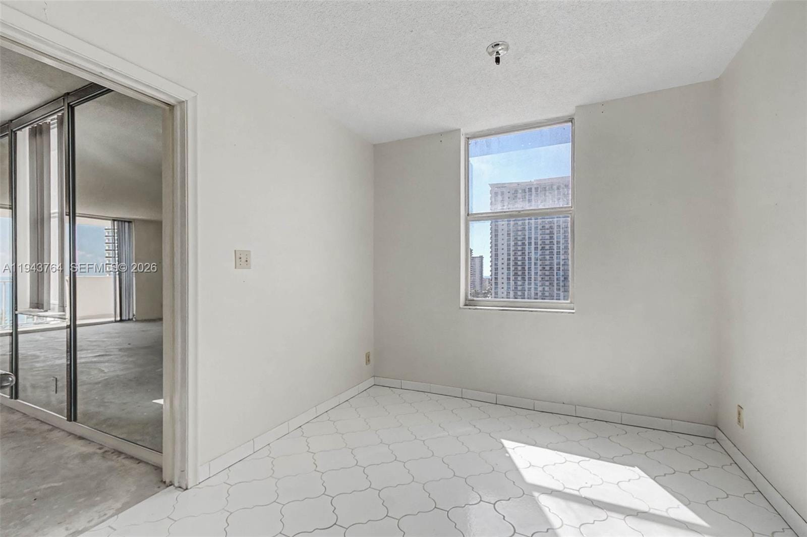 1865 S Ocean Drive 14M, Hallandale Beach, FL 33009 photo 12
