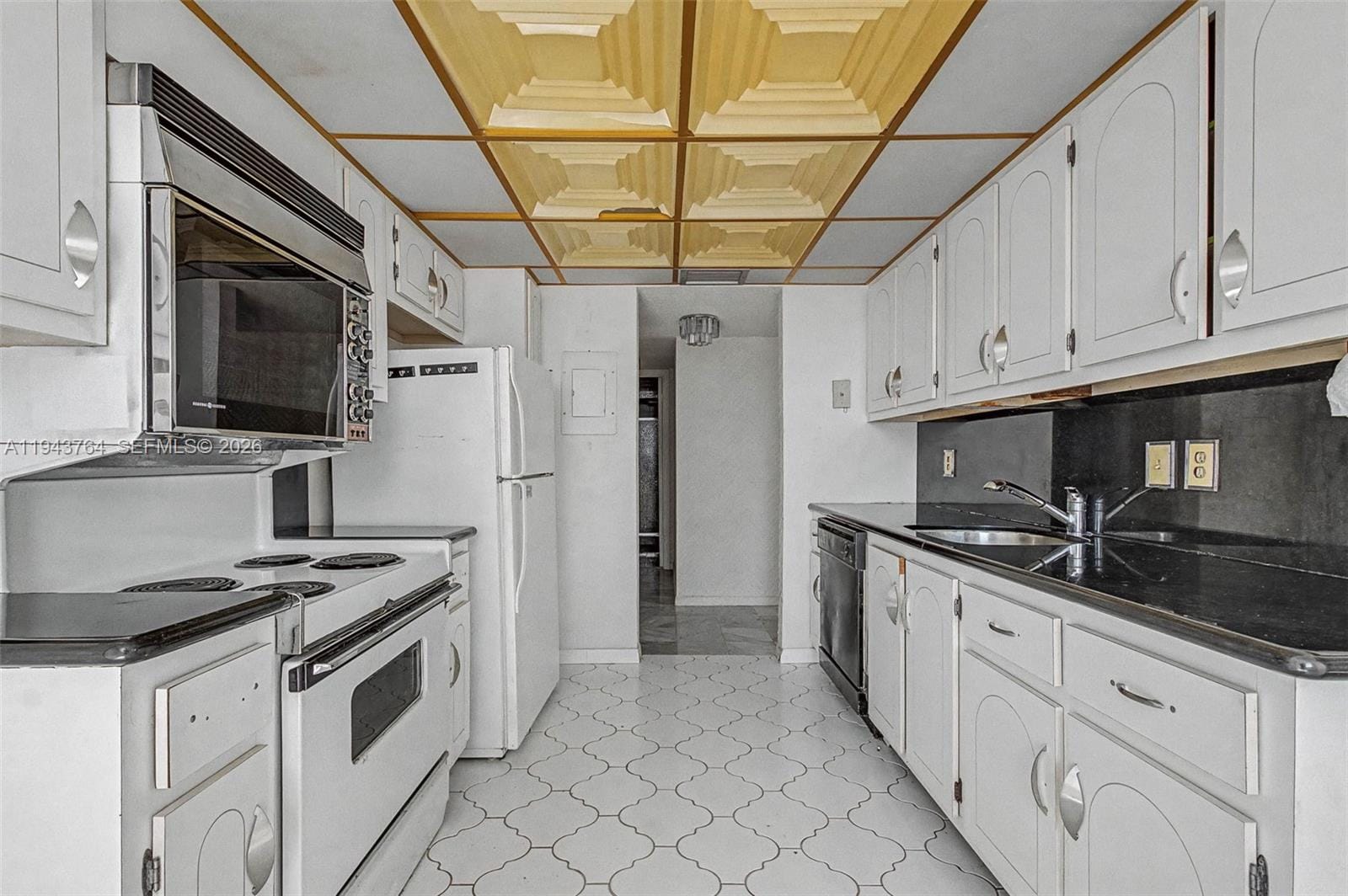1865 S Ocean Drive 14M, Hallandale Beach, FL 33009 photo 13