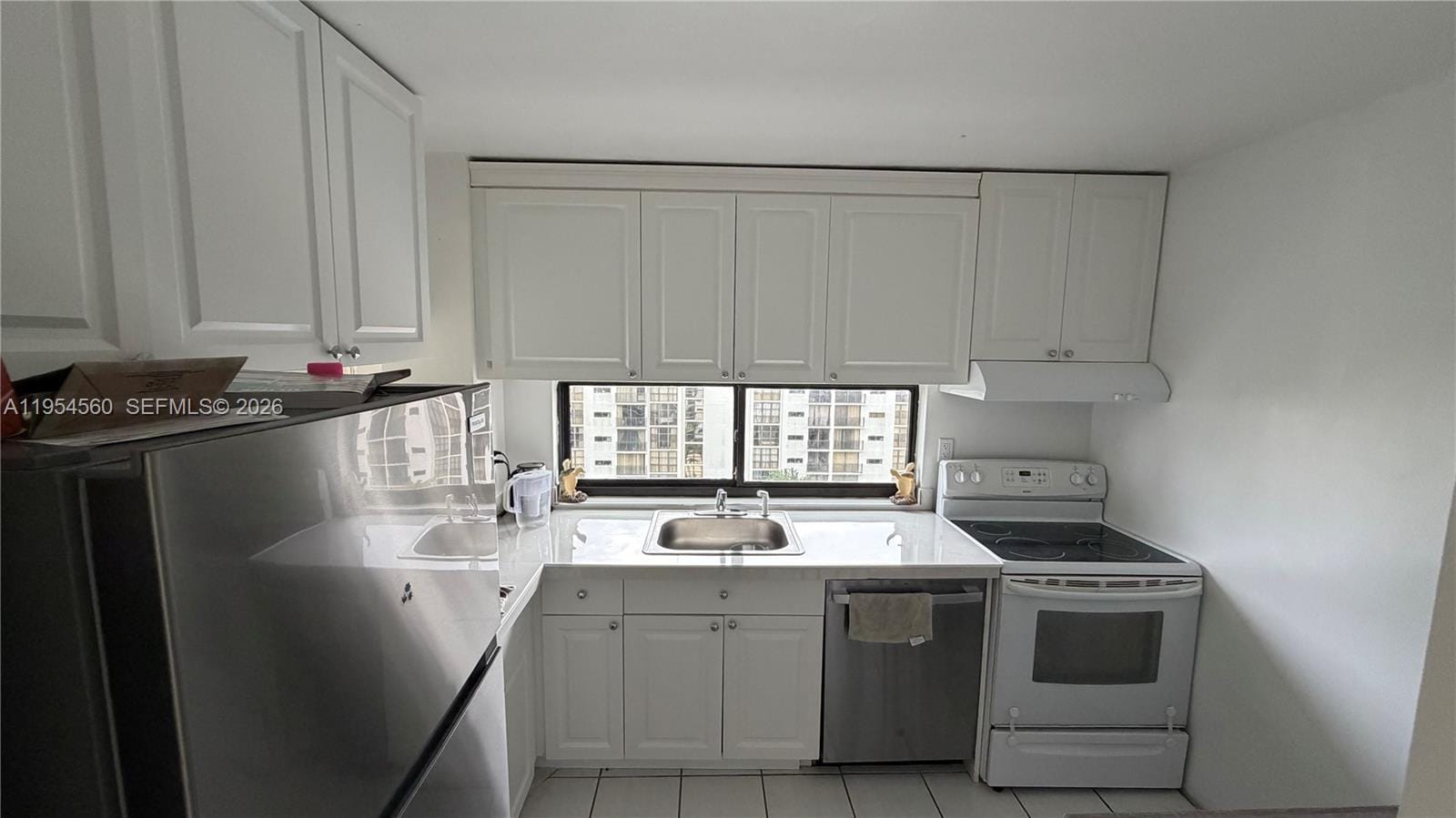 17011 N Bay Road 912, Sunny Isles Beach, FL 33160 photo 10