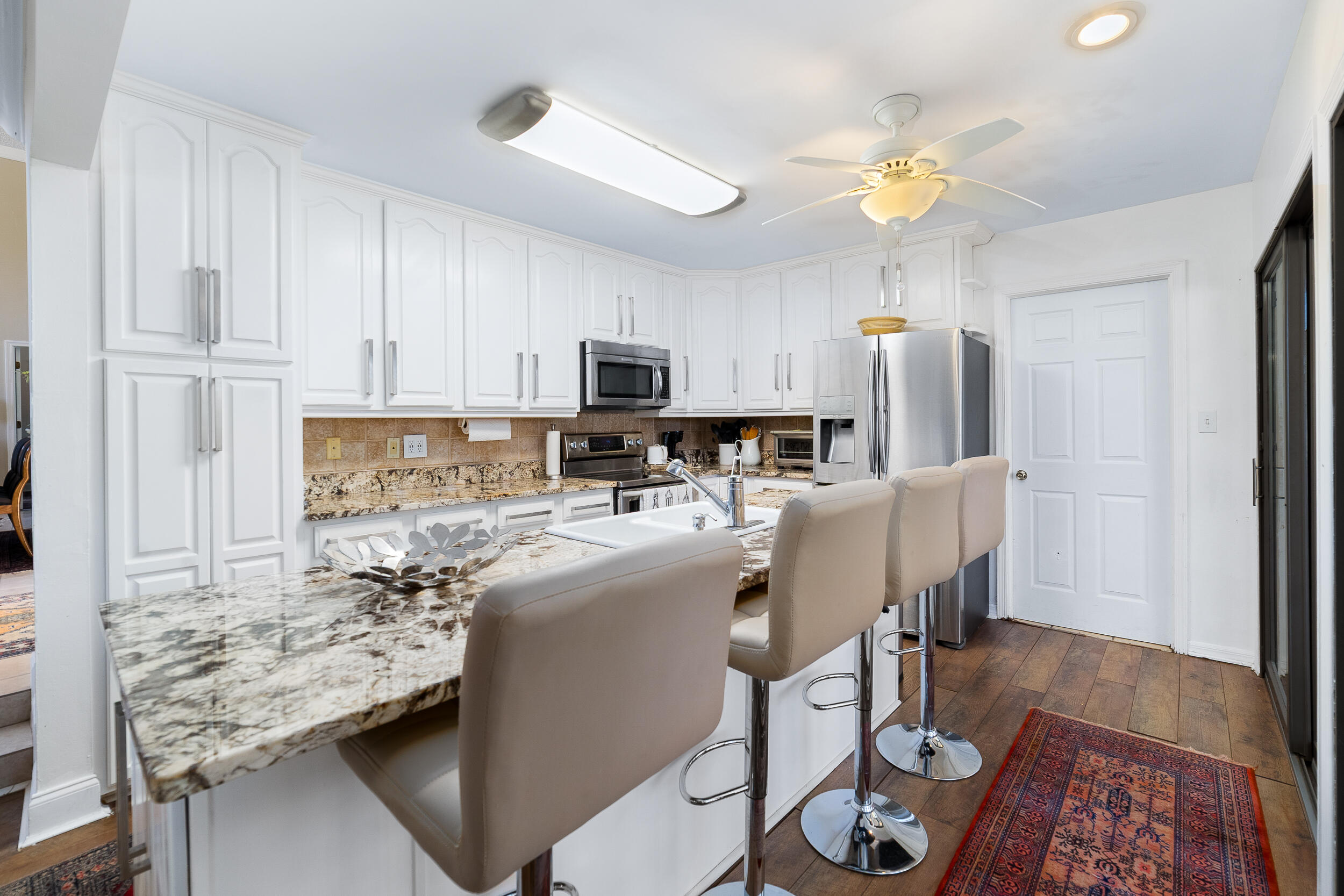 3000 Conifer Drive — photo 3