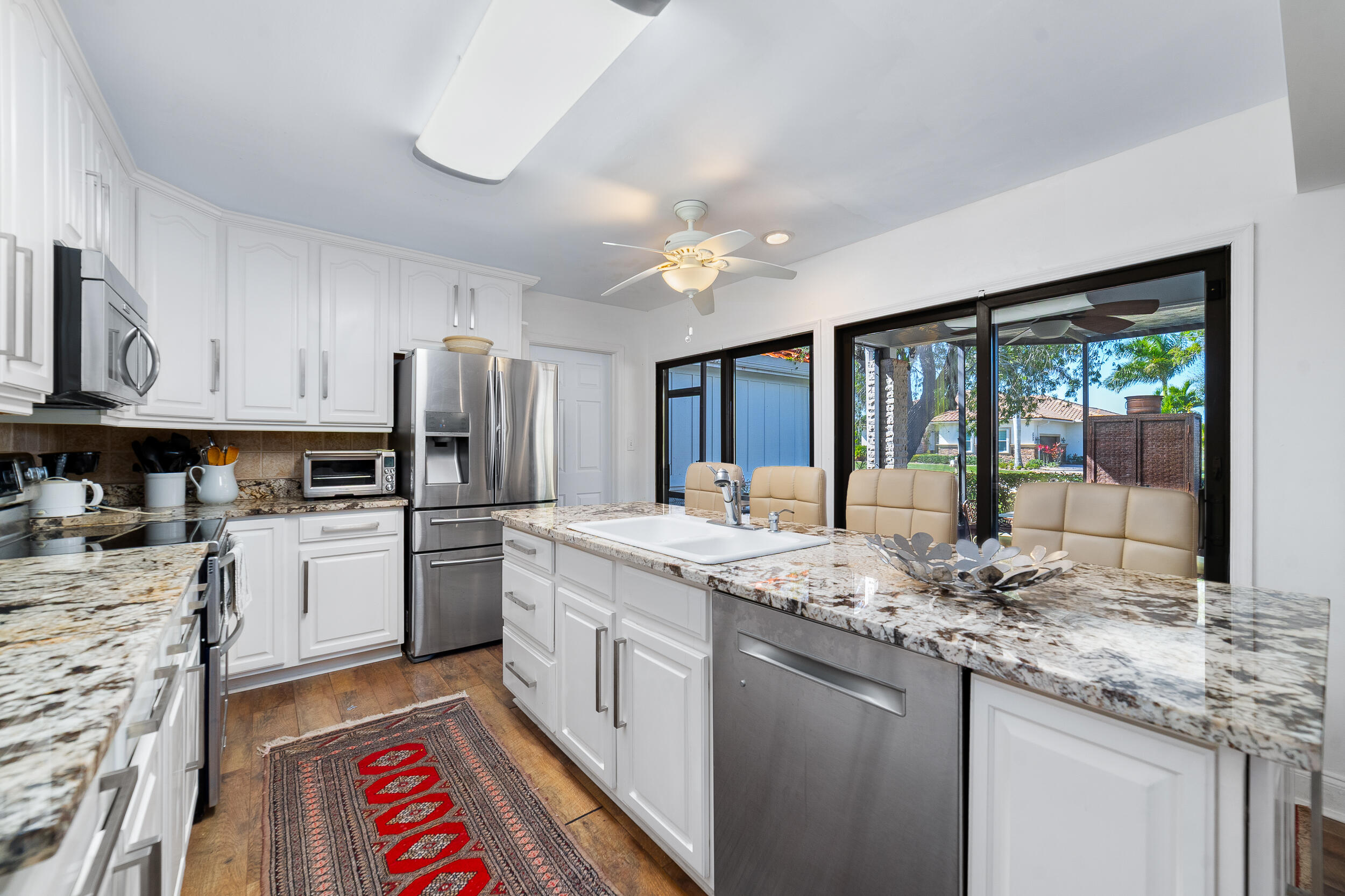 3000 Conifer Drive — photo 4