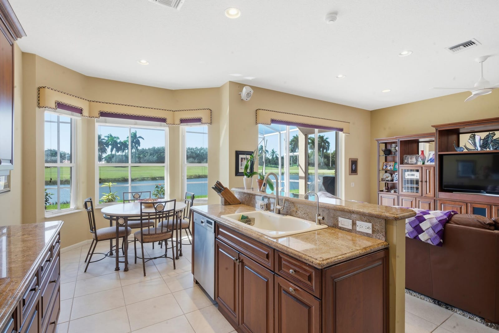 7281 Haviland Circle, Boynton Beach, FL 33437 photo 12